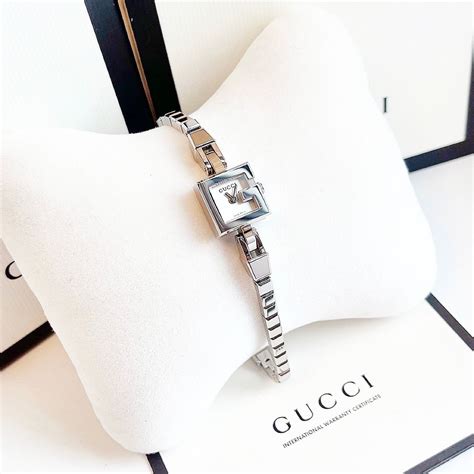 đồng hồ gucci nữ